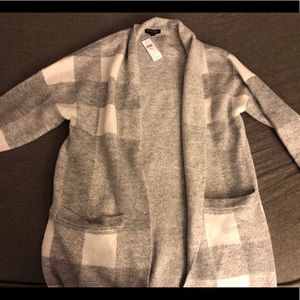 NEVER WORN Banana Republic Cardigan Sweater (xs)